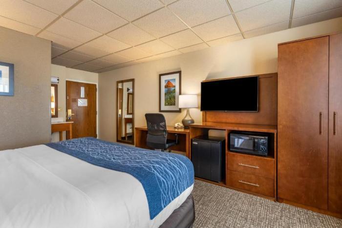 Comfort Inn & Suites Gateway To Glacier National Park Shelby Chambre photo