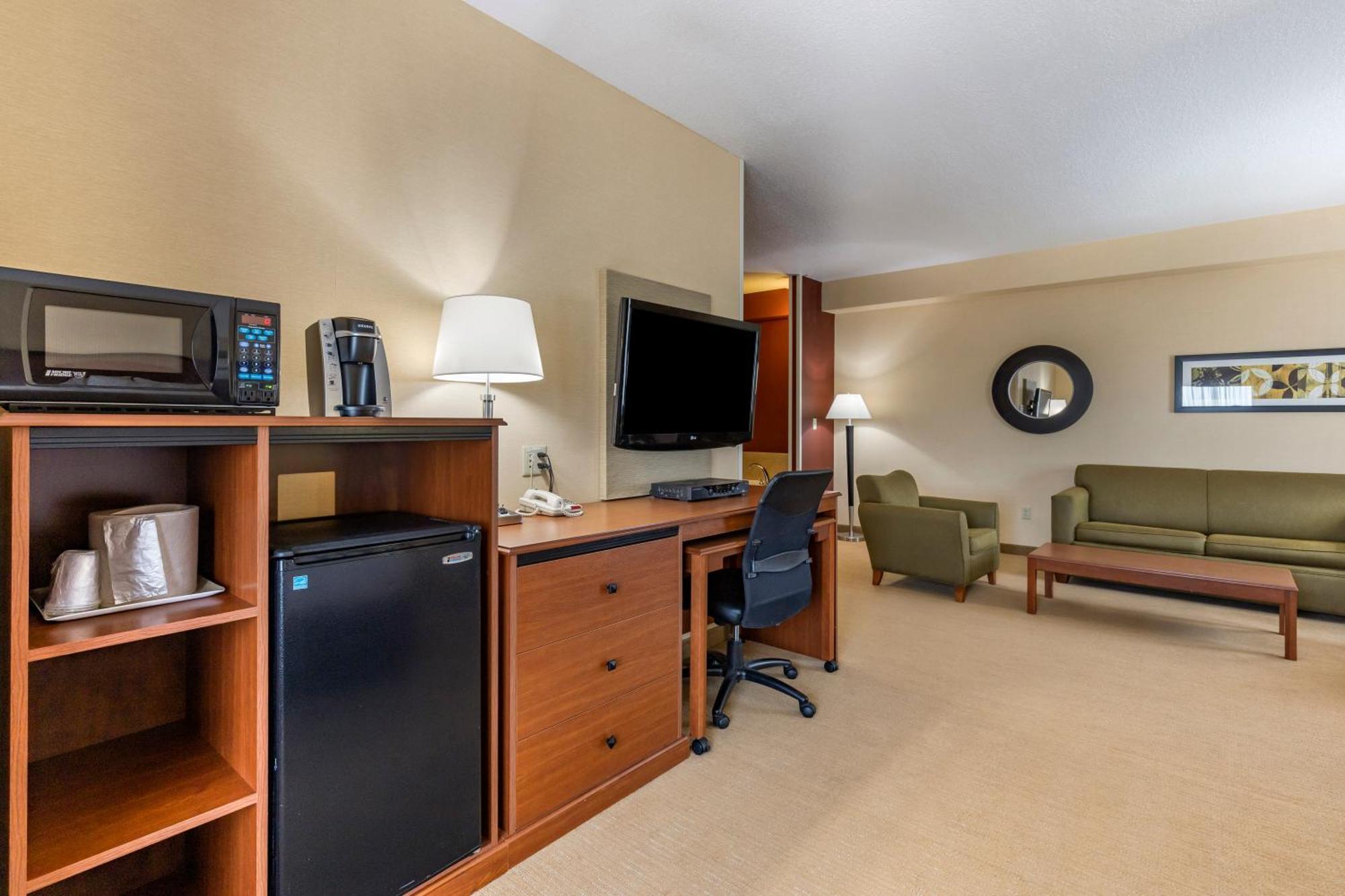 Comfort Inn & Suites Gateway To Glacier National Park Shelby Extérieur photo