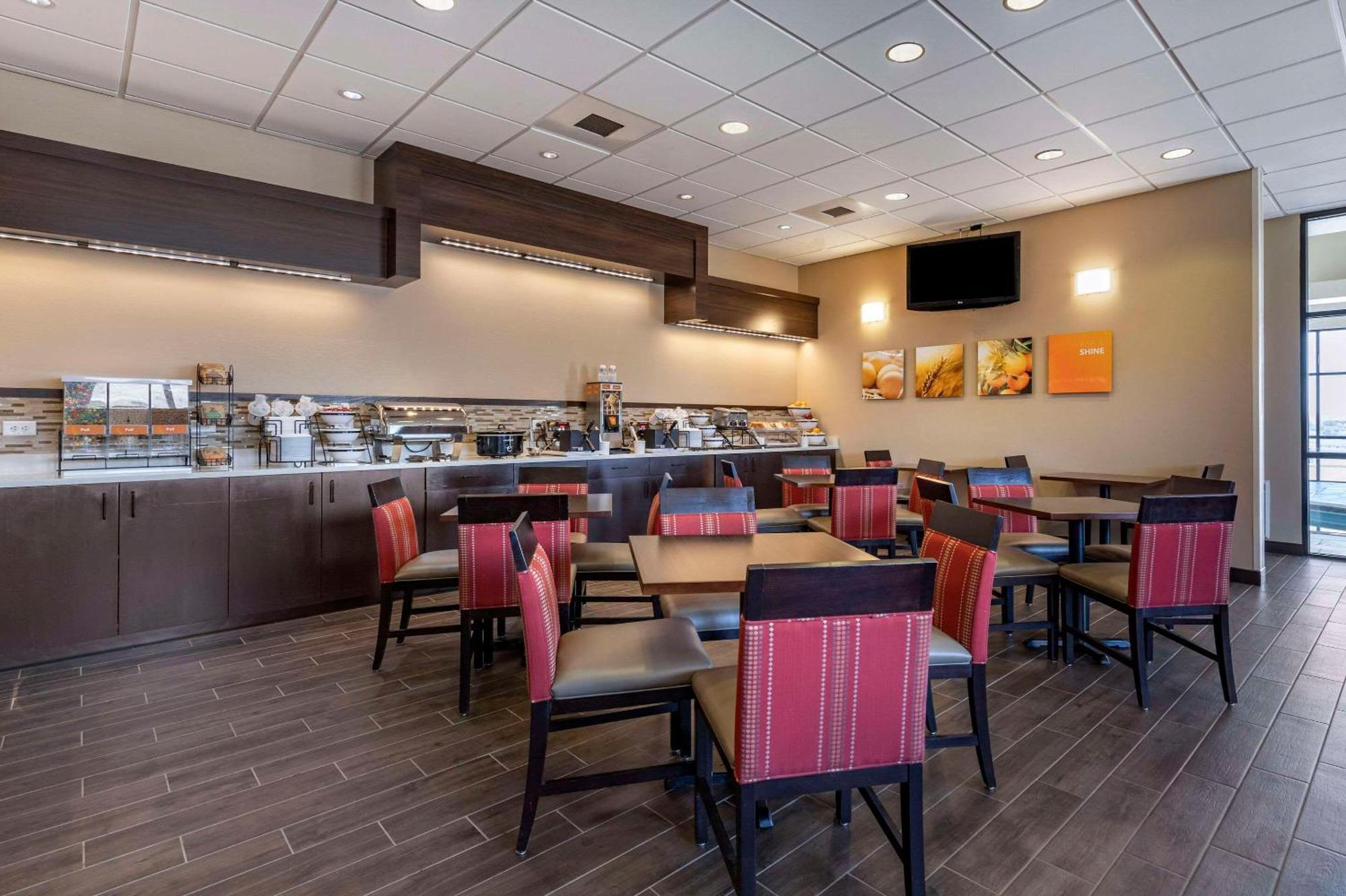 Comfort Inn & Suites Gateway To Glacier National Park Shelby Extérieur photo